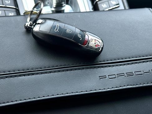 Used 2015 Porsche Panamera 4S image 57