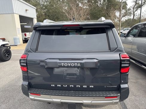 Used 2025 Toyota 4Runner Limited image 10