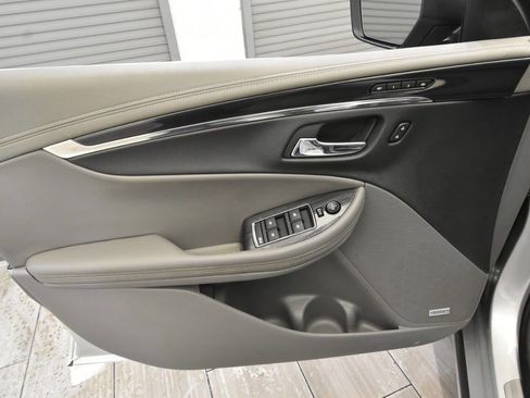 Used 2017 Chevrolet Impala Premier w/ Enhanced Convenience Package image 13