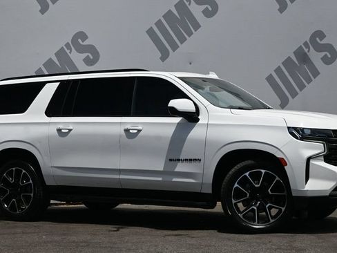 Used 2021 Chevrolet Suburban RST RWD image 3