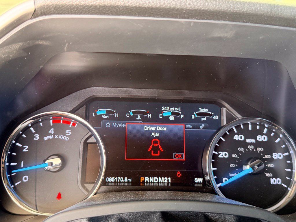 Used 2017 Ford F250 Lariat w/ Chrome Package AWD/4WD image 38