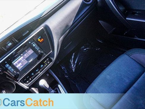 Used 2018 Toyota Corolla LE image 25