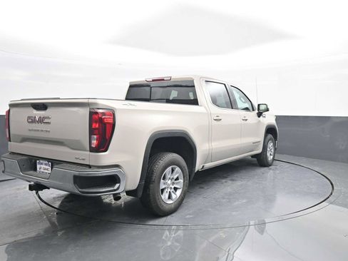 New 2026 GMC Sierra 1500 SLE w/ Preferred Package image 7