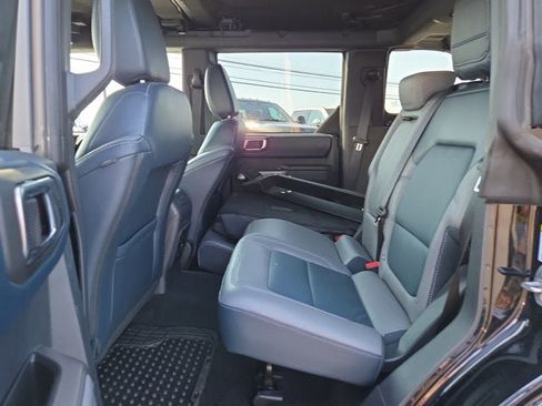 Used 2022 Ford Bronco Outer Banks AWD/4WD image 12