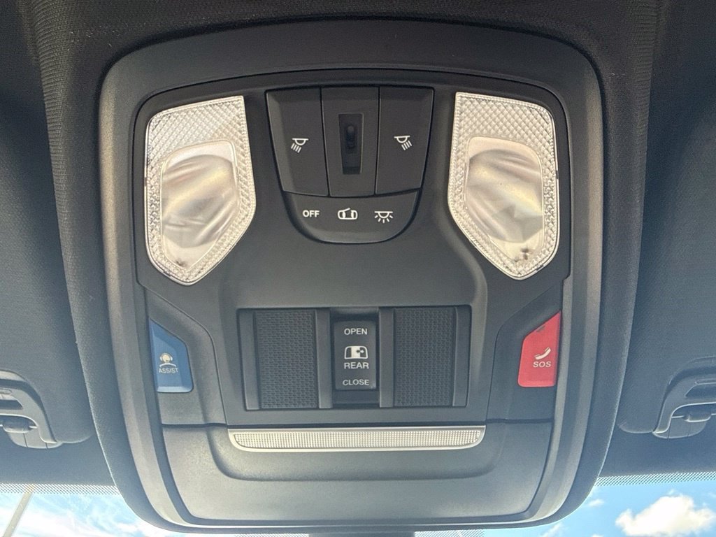 Used 2022 RAM 1500 Big Horn AWD/4WD image 48