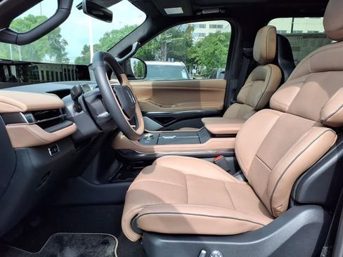 New 2026 Lincoln Navigator L Black Label AWD/4WD image 7
