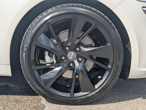 Used 2023 Genesis G70 2.0T w/ Sport Prestige Package image 10