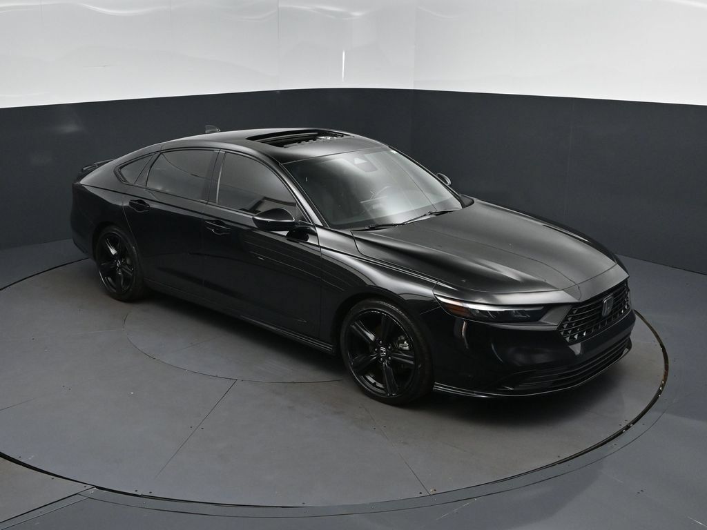 Used 2025 Honda Accord Sport image 36