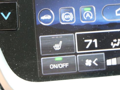Used 2025 Subaru Outback Premium AWD/4WD image 22