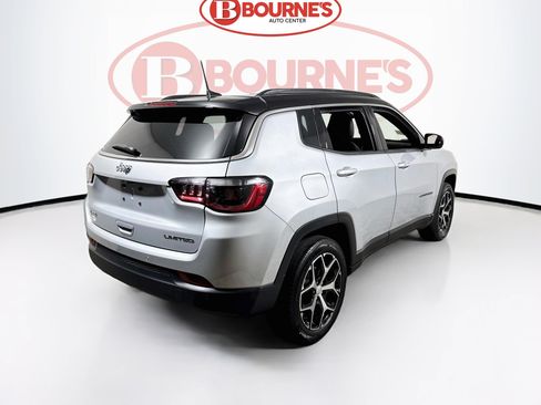 Used 2024 Jeep Compass Limited AWD/4WD image 9
