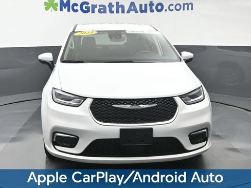 Used 2023 Chrysler Pacifica Touring-L FWD image 7