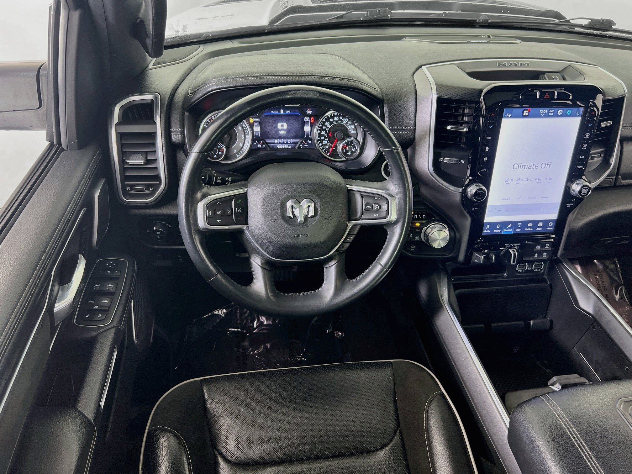 Used 2023 RAM 1500 Laramie AWD/4WD image 23