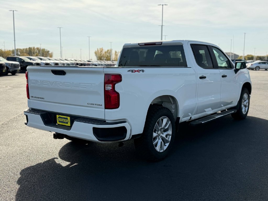 Used 2023 Chevrolet Silverado 1500 Custom AWD/4WD image 7