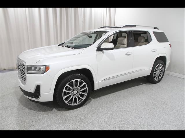 Used 2021 GMC Acadia Denali w/ Denali Ultimate Package AWD/4WD image 3