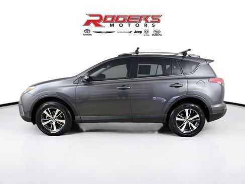 Used 2017 Toyota RAV4 XLE w/ Plus Special Value Package AWD/4WD image 9