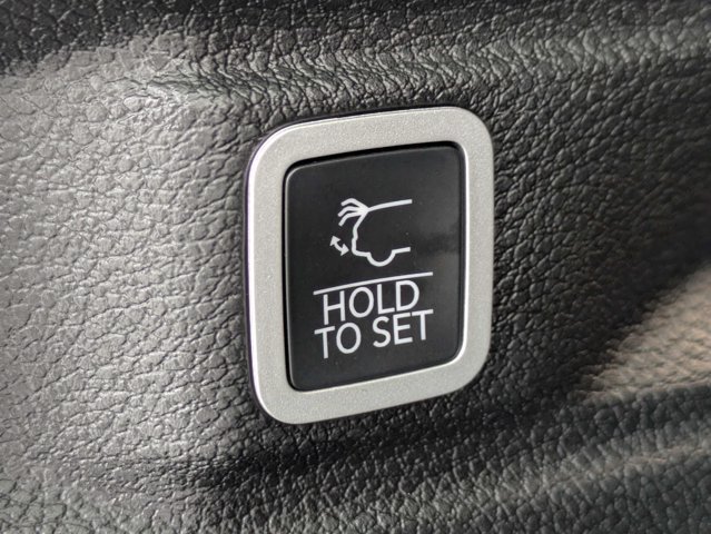 Certified 2025 Jeep Grand Cherokee L Summit AWD/4WD image 13