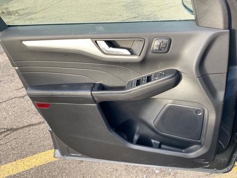 Used 2025 Ford Escape Platinum image 21