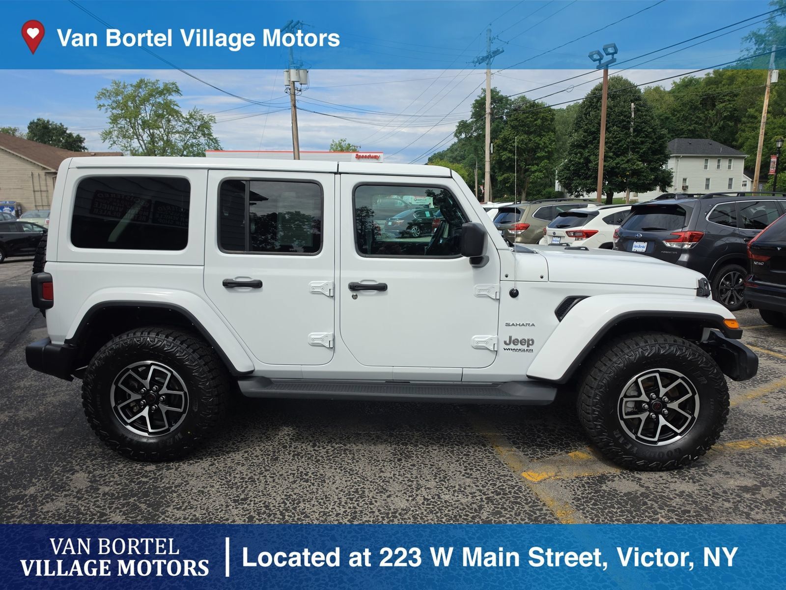 Used 2021 Jeep Wrangler Unlimited Sahara w/ Uconnect 4C Nav & Sound Group AWD/4WD image 4