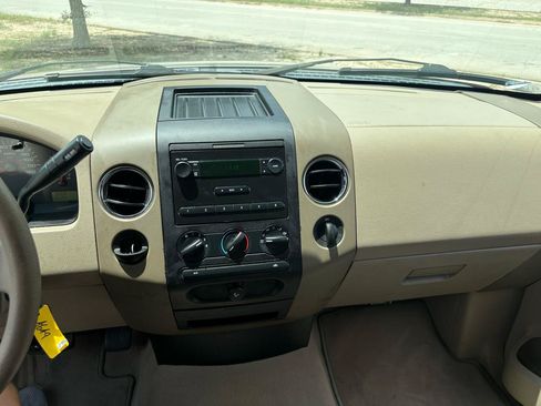 Used 2004 Ford F150 XLT RWD image 38