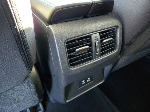 Used 2021 Nissan Rogue SV image 28