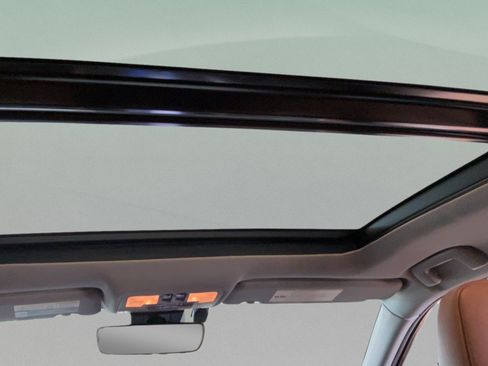 Used 2019 Toyota Highlander Limited Platinum FWD image 28