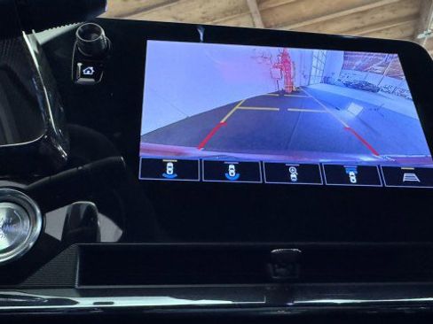 Used 2023 Chevrolet Corvette Stingray Premium Cpe w/ Z51 Performance Package image 6