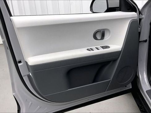 New 2026 Hyundai Ioniq 5 SEL image 10