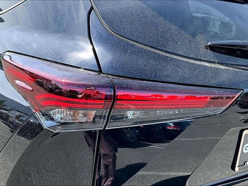 New 2026 Toyota Highlander Limited AWD/4WD image 14