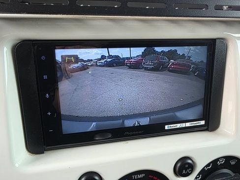 Used 2011 Toyota FJ Cruiser 4WD w/ Upgrade Pkg image 15