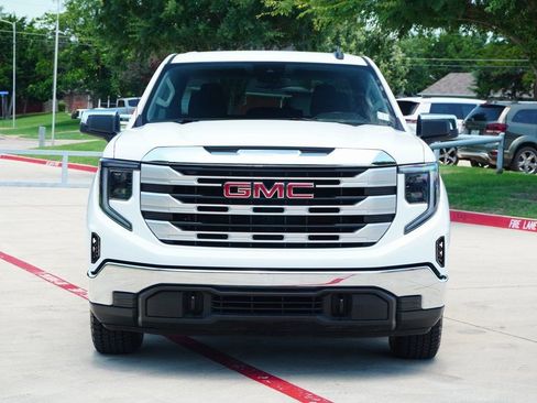 Used 2024 GMC Sierra 1500 SLE image 7