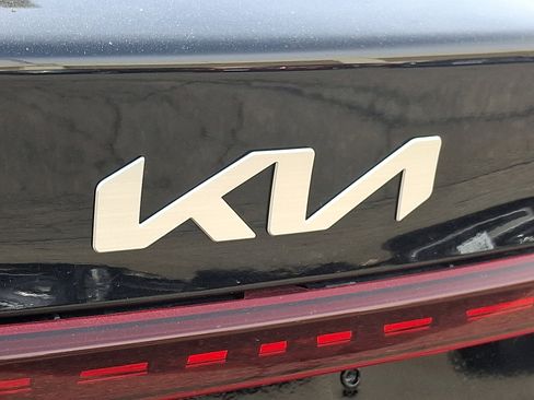 Certified 2023 Kia Forte LXS w/ LXS Technology Package image 29