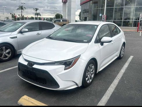 Used 2022 Toyota Corolla LE FWD image 1