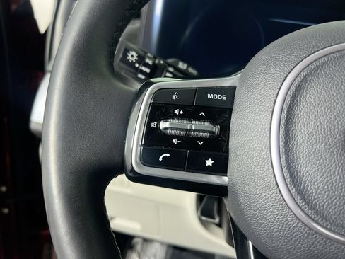 Certified 2024 Kia Carnival SX Prestige FWD image 16