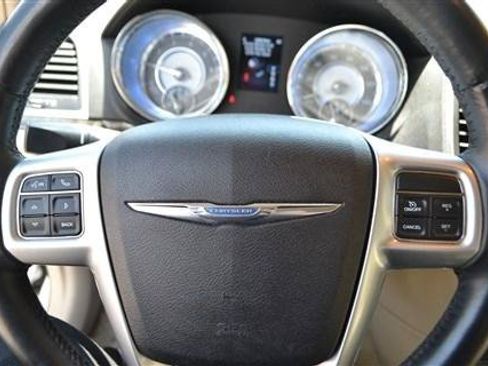 Used 2013 Chrysler 300 AWD w/ Driver Convenience Group image 13