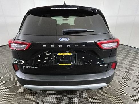 Used 2023 Ford Escape Active w/ Tech Pack #2 AWD/4WD image 3