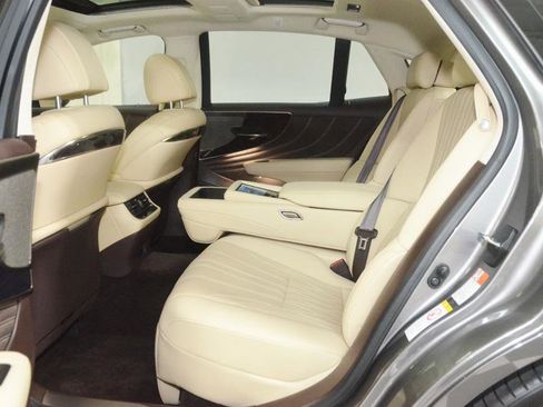 Used 2018 Lexus LS 500 image 31