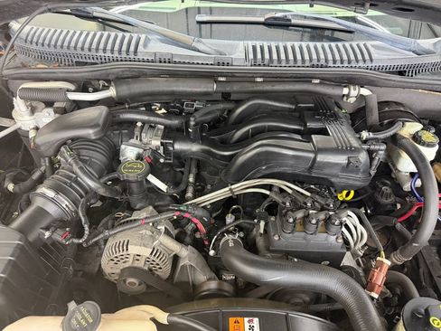 Used 2007 Ford Explorer XLT AWD/4WD image 19
