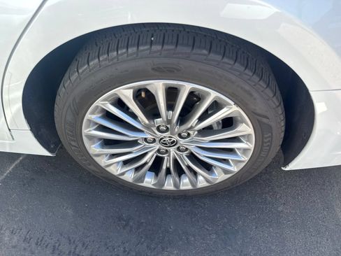 Used 2021 Toyota Avalon Limited w/ Advanced Safety Package FWD image 7