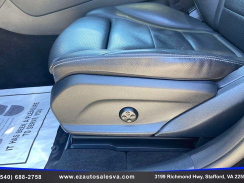 Used 2019 Mercedes-Benz GLC 300 4MATIC image 23
