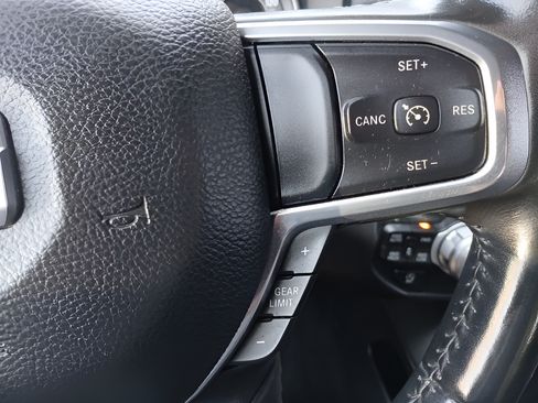 Used 2022 RAM 1500 Laramie AWD/4WD image 22