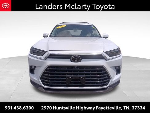 Used 2025 Toyota Grand Highlander AWD image 8
