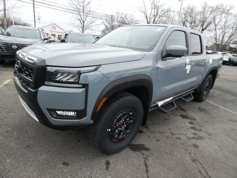 New 2026 Nissan Frontier PRO-4X w/ Pro-4x Convenience Package image 7