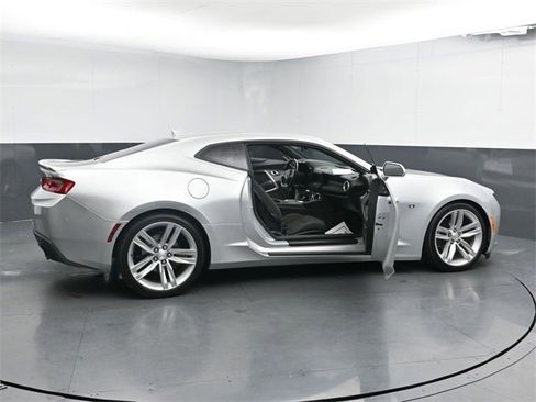 Used 2018 Chevrolet Camaro LT w/ RS Package image 37