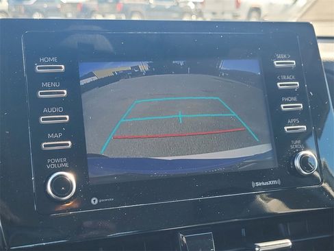 Used 2022 Toyota Camry SE image 18