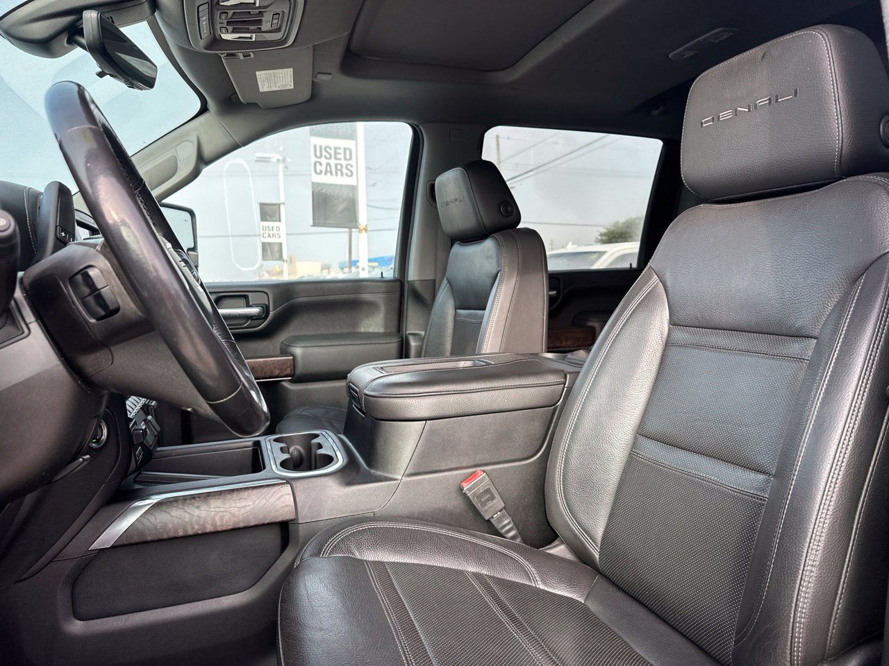 Used 2020 GMC Sierra 2500 Denali w/ Denali Ultimate Package AWD/4WD image 8