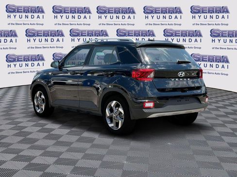 New 2025 Hyundai Venue SEL image 5
