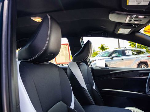 Used 2025 Toyota Camry SE image 20