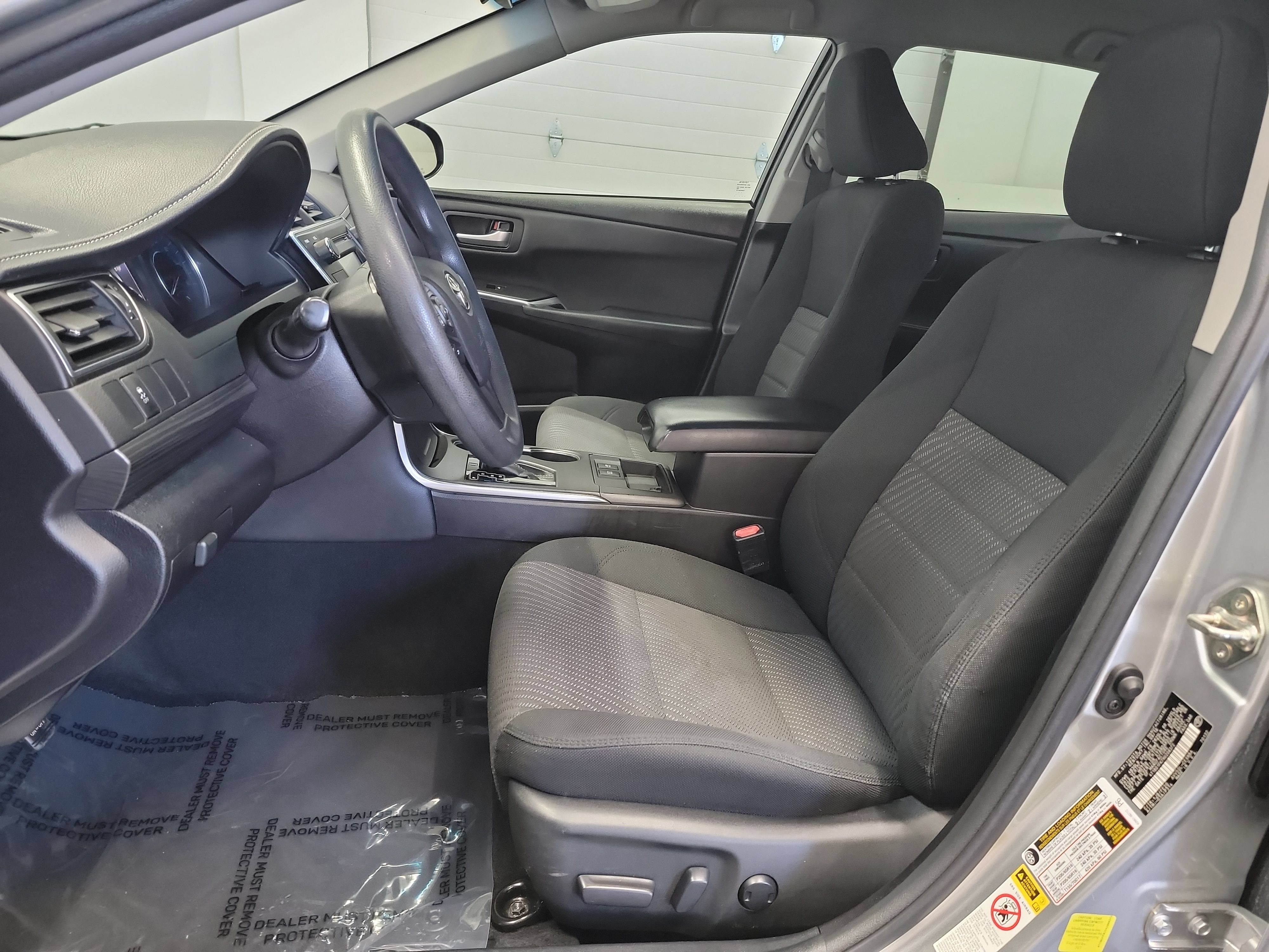 Used 2017 Toyota Camry LE FWD image 12