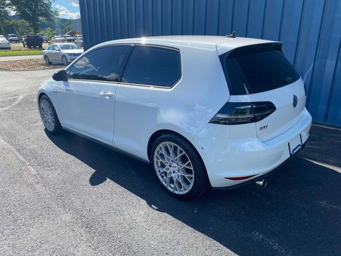 Used 2015 Volkswagen GTI S FWD image 3