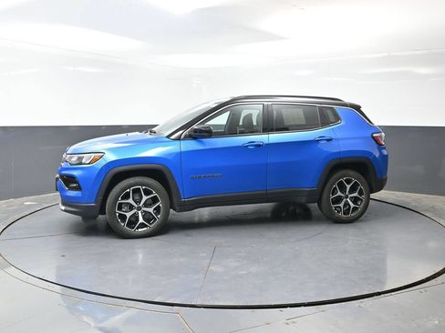 Used 2025 Jeep Compass Limited AWD/4WD image 10